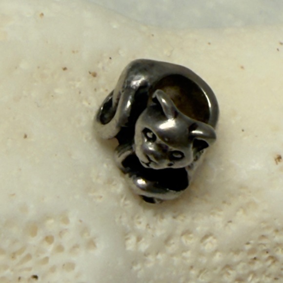 Trollbeads Silver Feline Charm - Picture 2 of 7